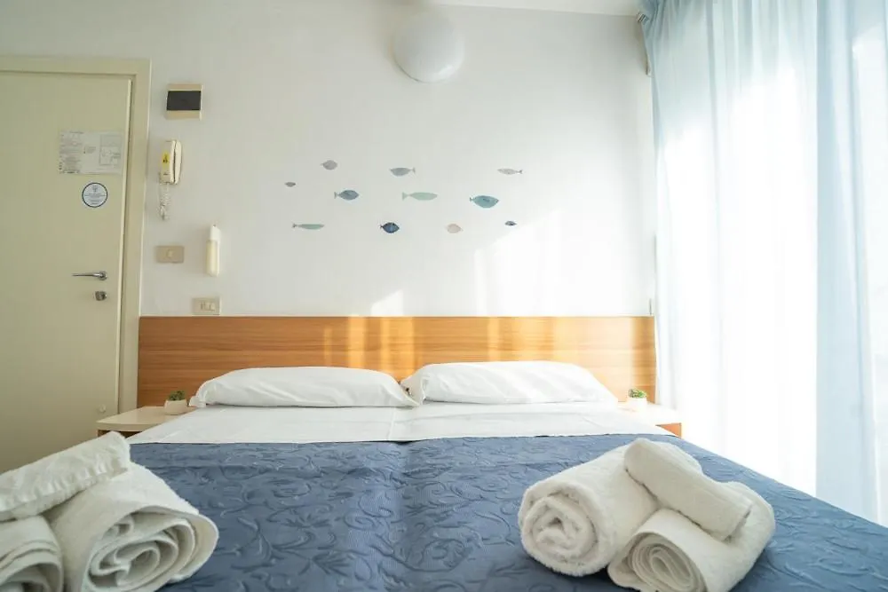**  Hotel Kelly Римини Италия